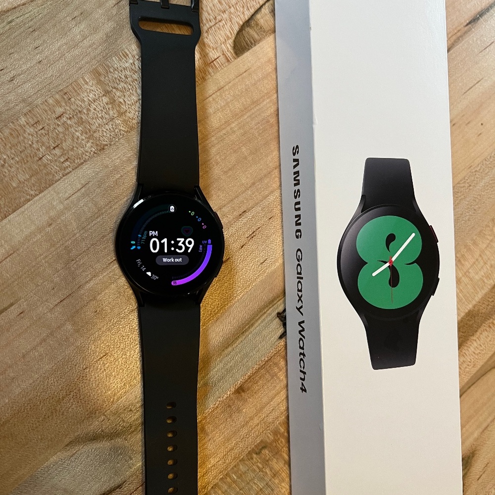 Samsung galaxy smart watch 4